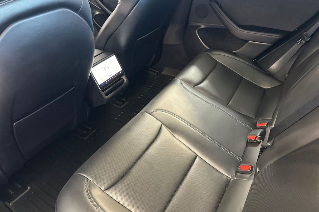 Thumbnail: 2024 Tesla Model 3 - 10
