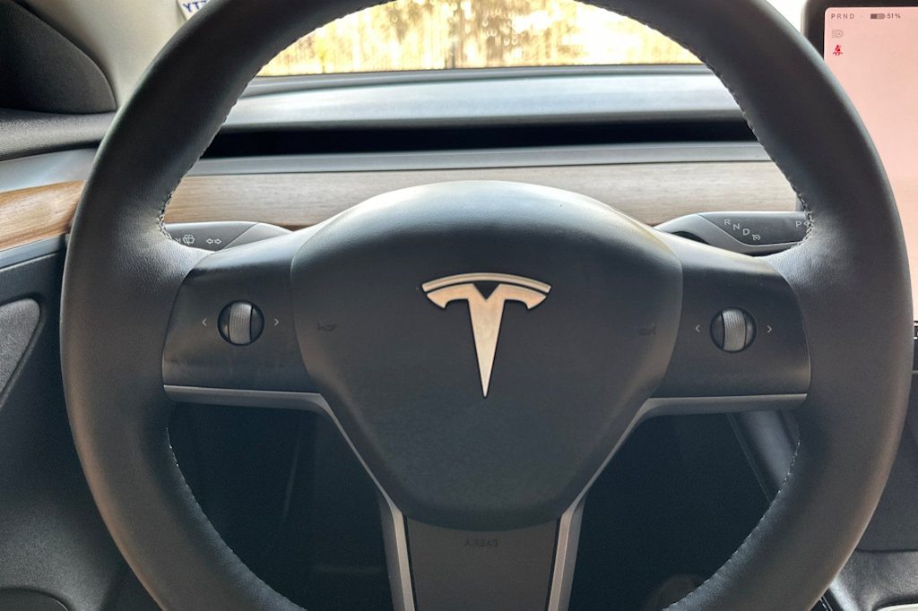Thumbnail: 2023 Tesla Model 3 - 27