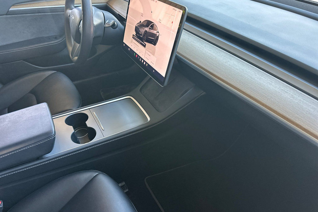 Thumbnail: 2023 Tesla Model 3 - 20