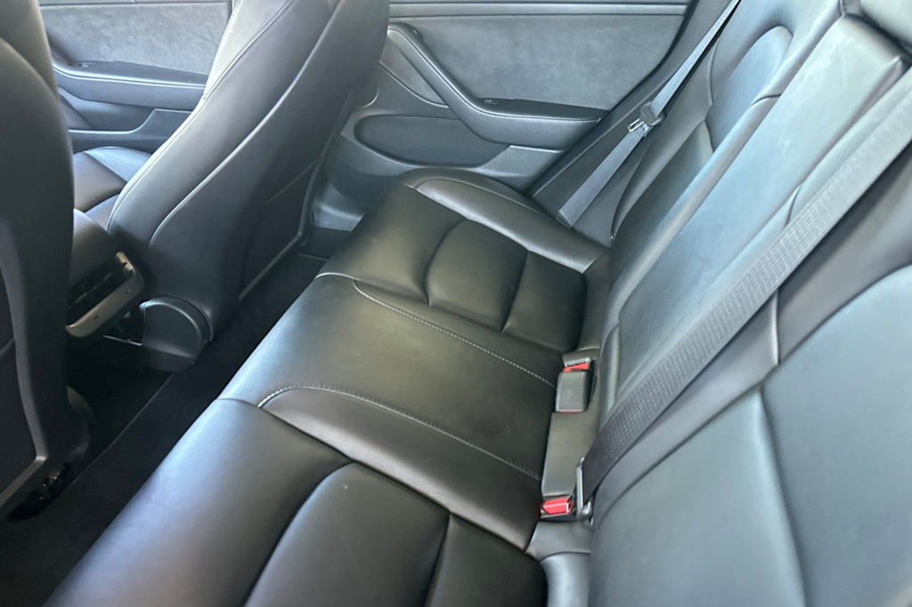 Thumbnail: 2023 Tesla Model 3 - 11