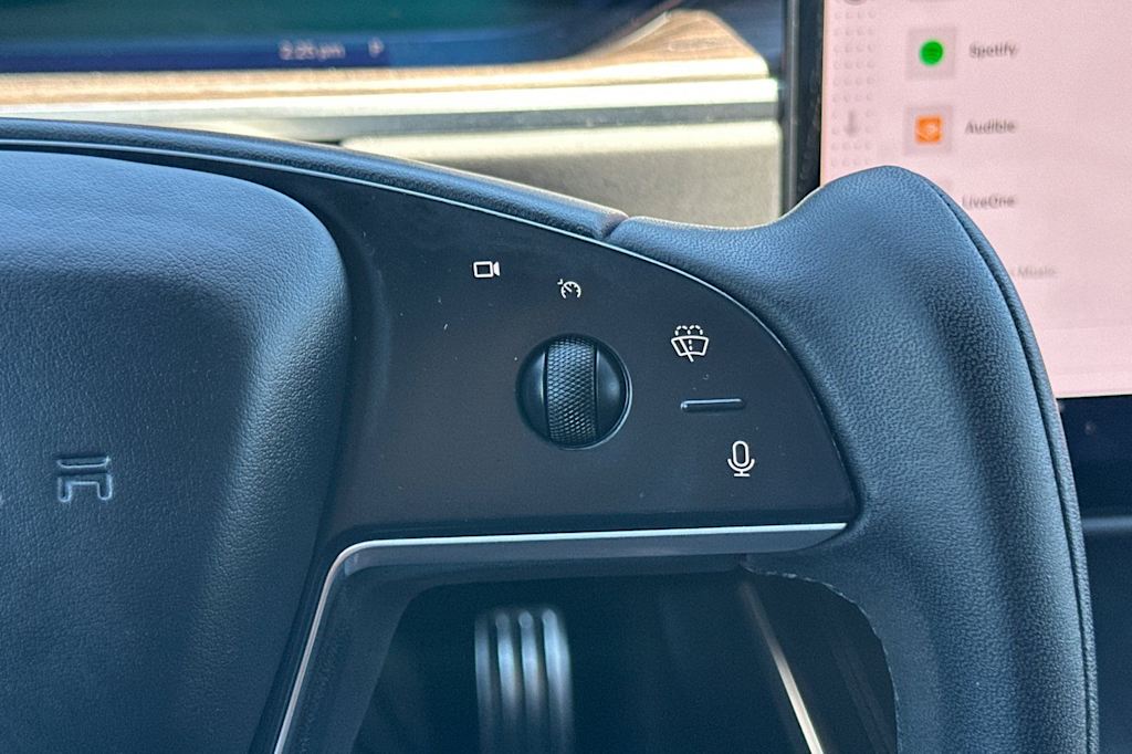 Thumbnail: 2022 Tesla Model S - 28
