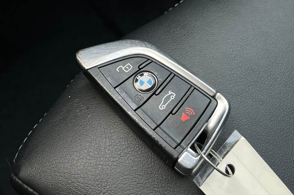 Thumbnail: 2021 BMW X4 - 17