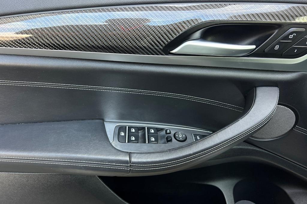 Thumbnail: 2021 BMW X4 - 22