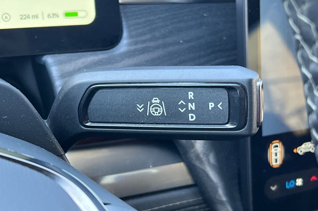 Thumbnail: 2023 Rivian R1T - 27