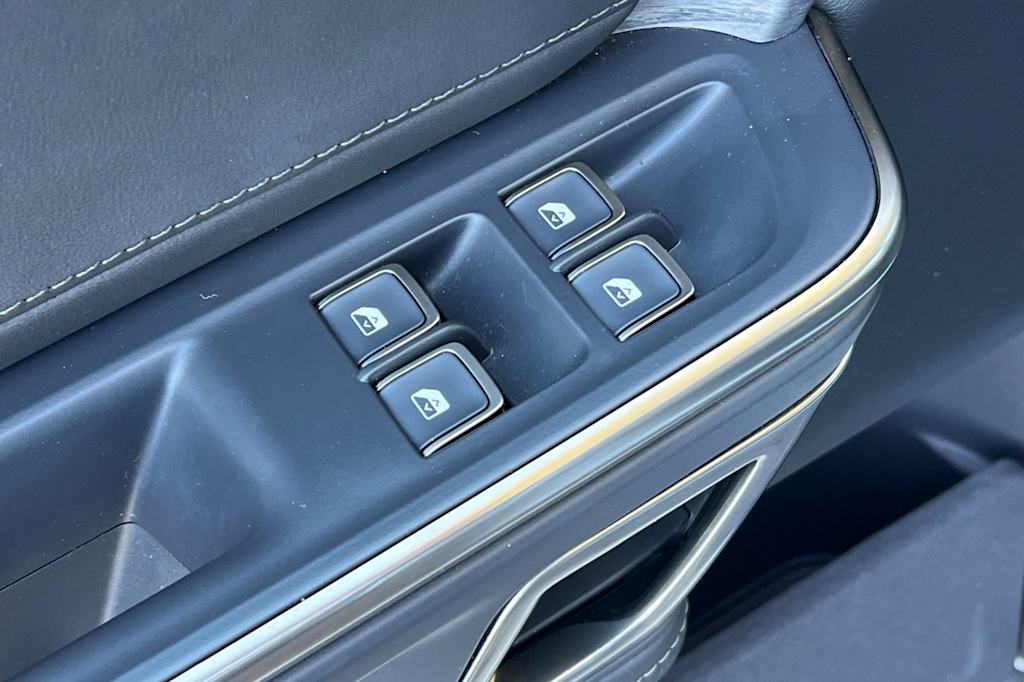 Thumbnail: 2023 Rivian R1T - 20