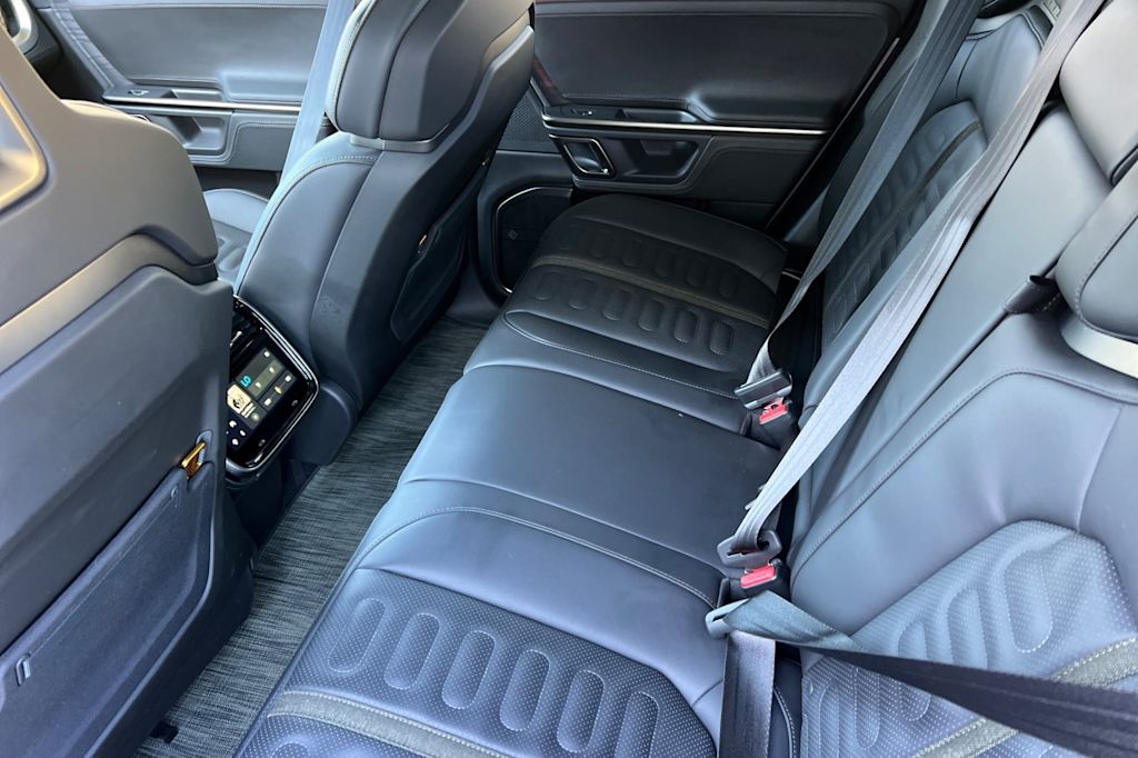 Thumbnail: 2023 Rivian R1T - 10