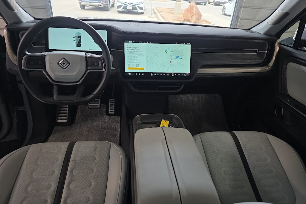 Thumbnail: 2023 Rivian R1S - 2
