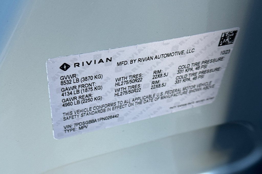 Thumbnail: 2023 Rivian R1S - 16