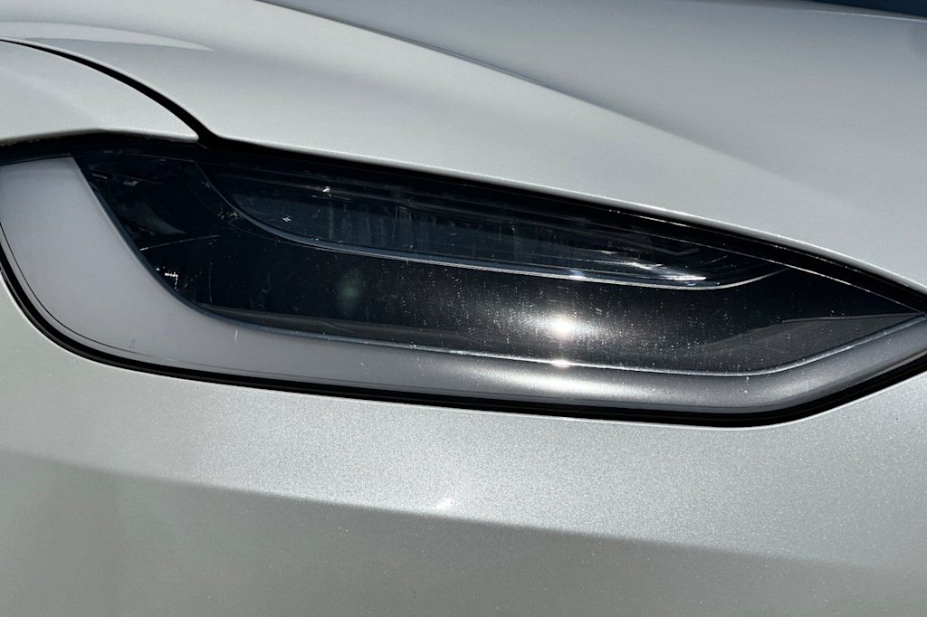 Thumbnail: 2022 Tesla Model X - 34