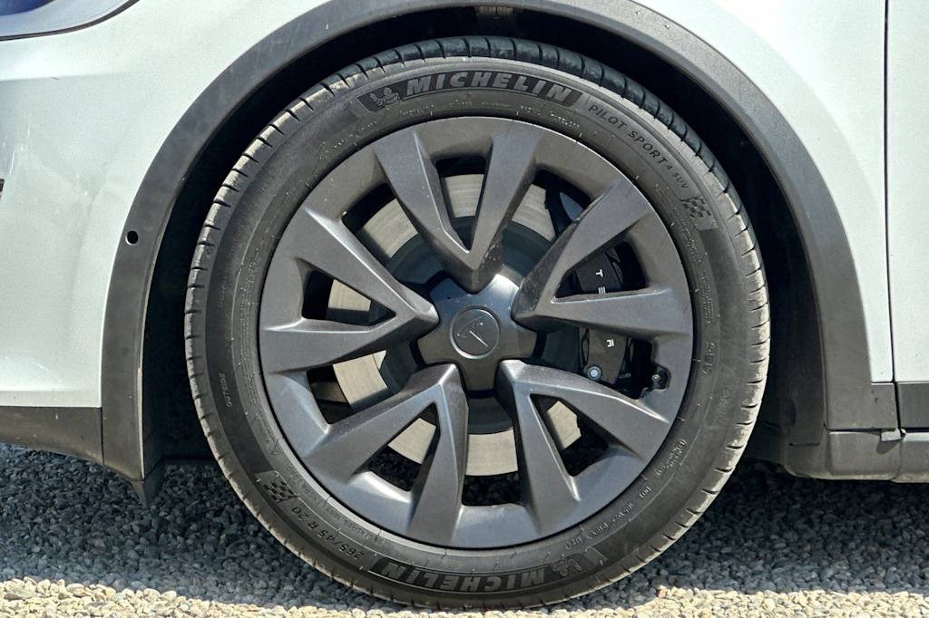 Thumbnail: 2022 Tesla Model X - 8