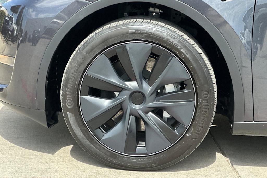 Thumbnail: 2025 Tesla Model Y - 8