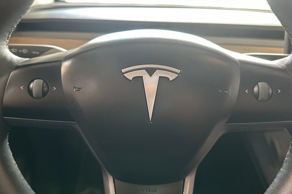 Thumbnail: 2025 Tesla Model Y - 28