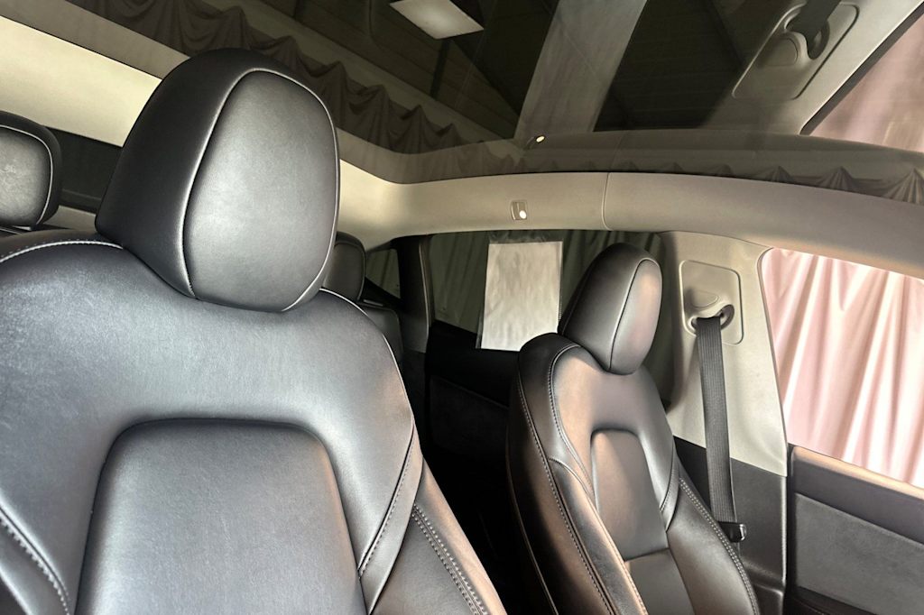Thumbnail: 2025 Tesla Model Y - 22