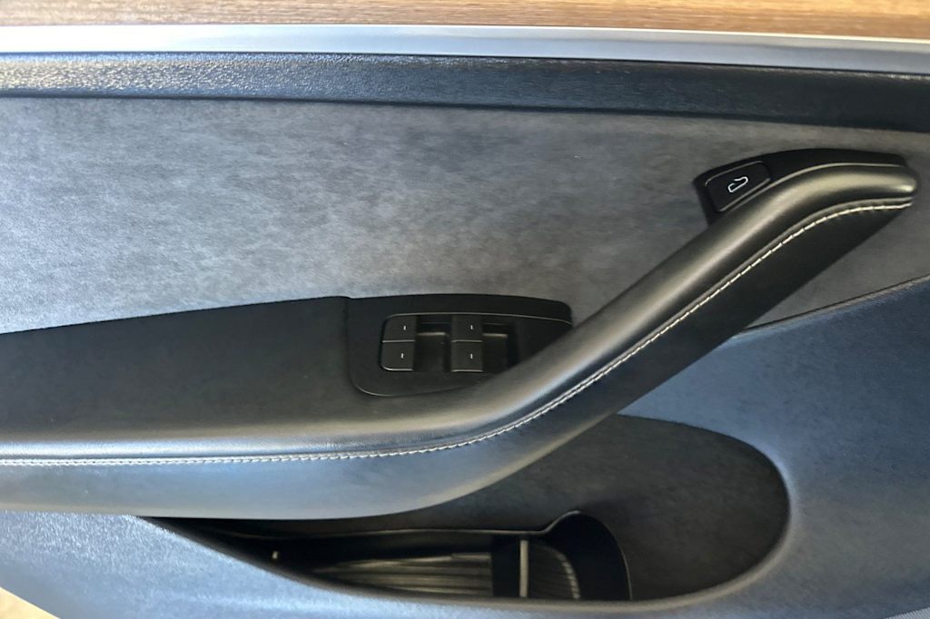 Thumbnail: 2024 Tesla Model Y - 21