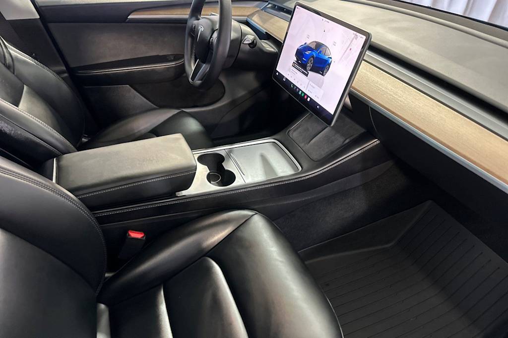 Thumbnail: 2024 Tesla Model Y - 14
