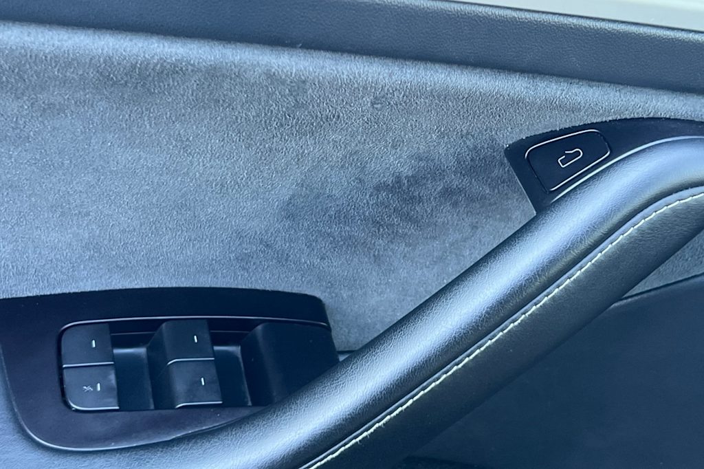 Thumbnail: 2023 Tesla Model Y - 21