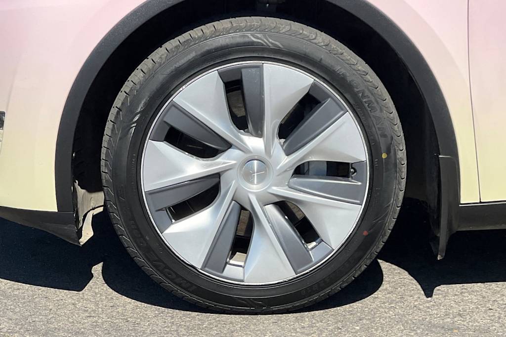 Thumbnail: 2023 Tesla Model Y - 7