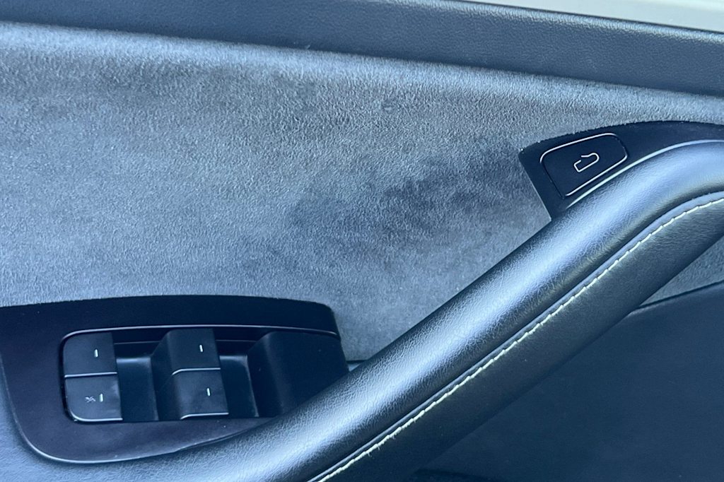 Thumbnail: 2023 Tesla Model Y - 21