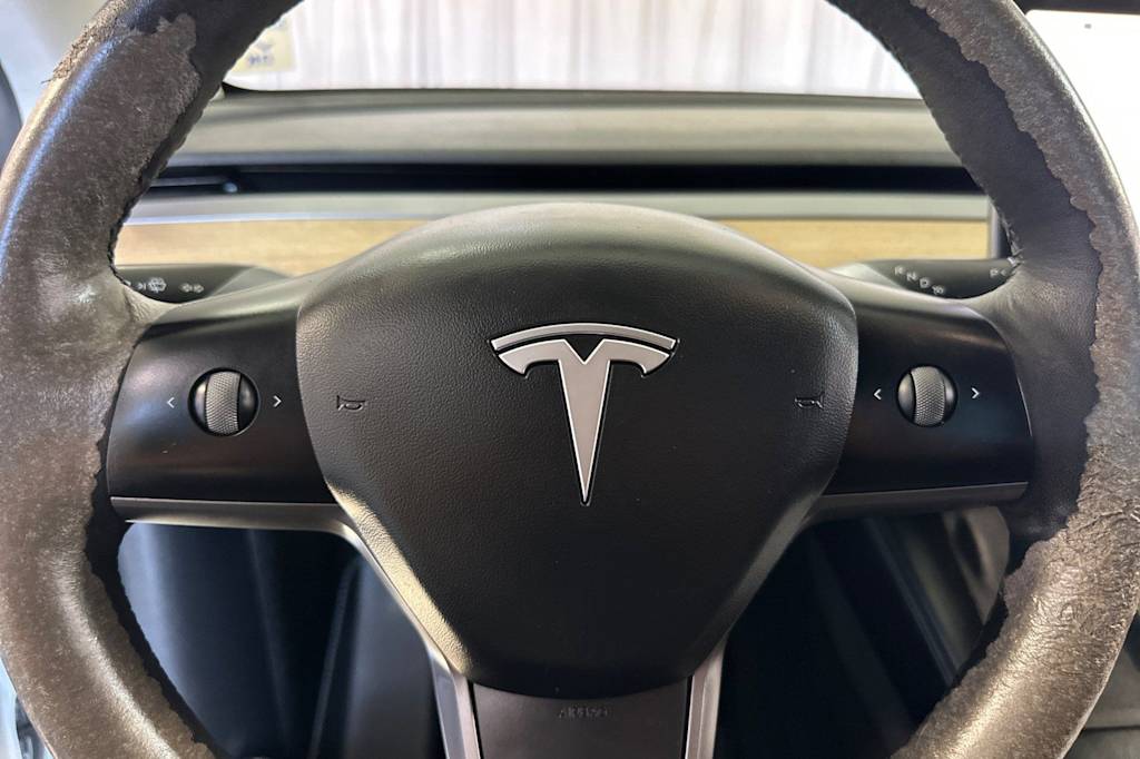 Thumbnail: 2022 Tesla Model Y - 27