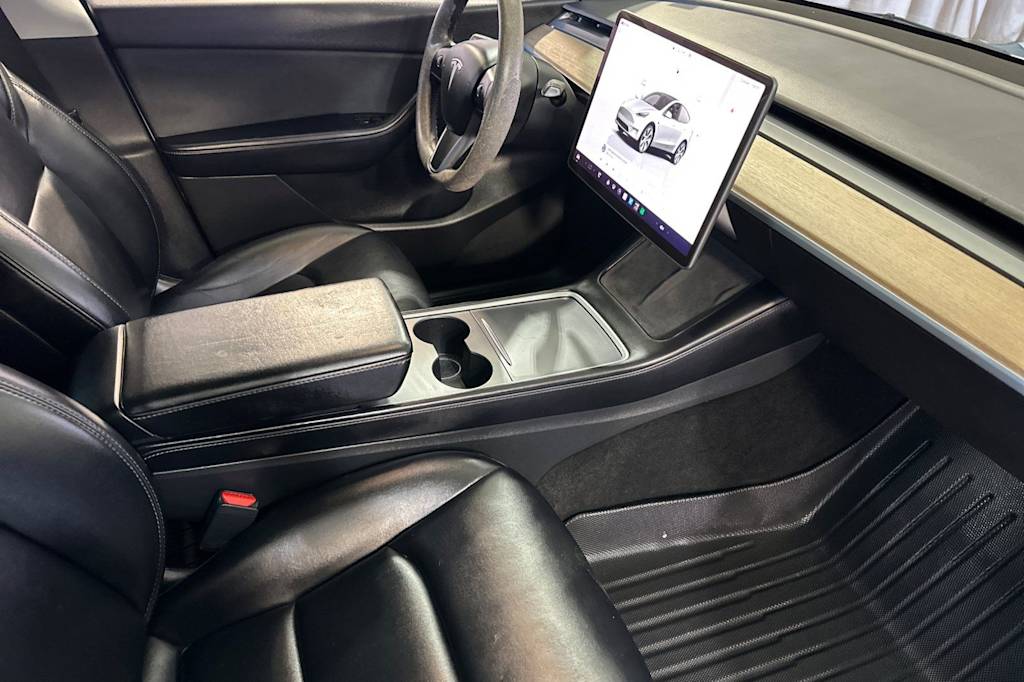 Thumbnail: 2022 Tesla Model Y - 13