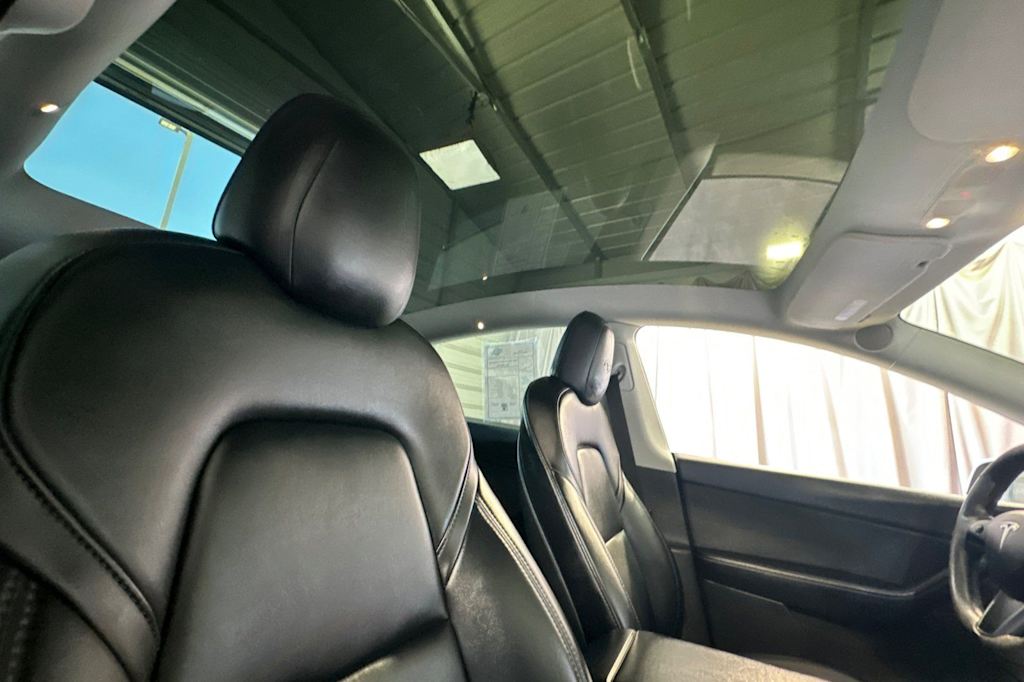 Thumbnail: 2022 Tesla Model Y - 22
