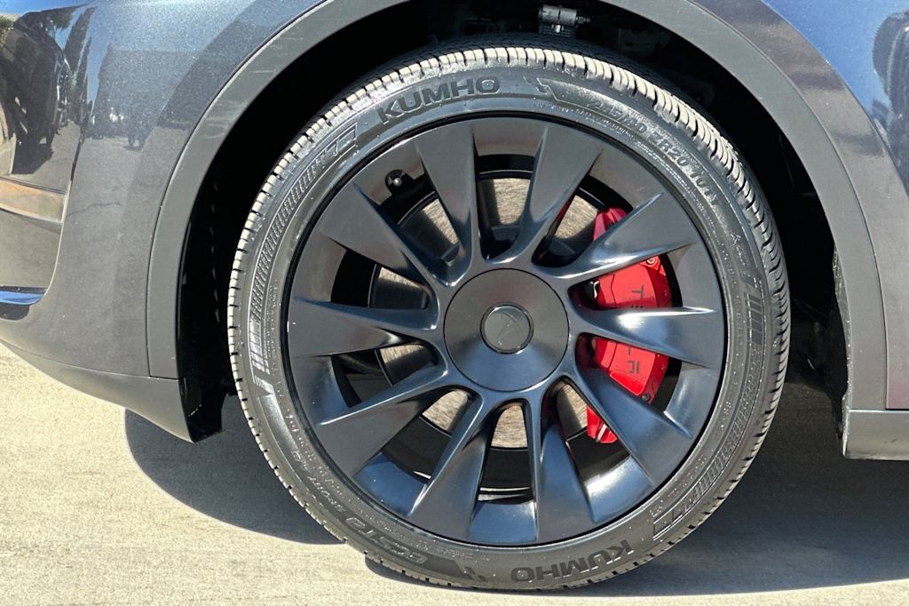 Thumbnail: 2024 Tesla Model Y - 8