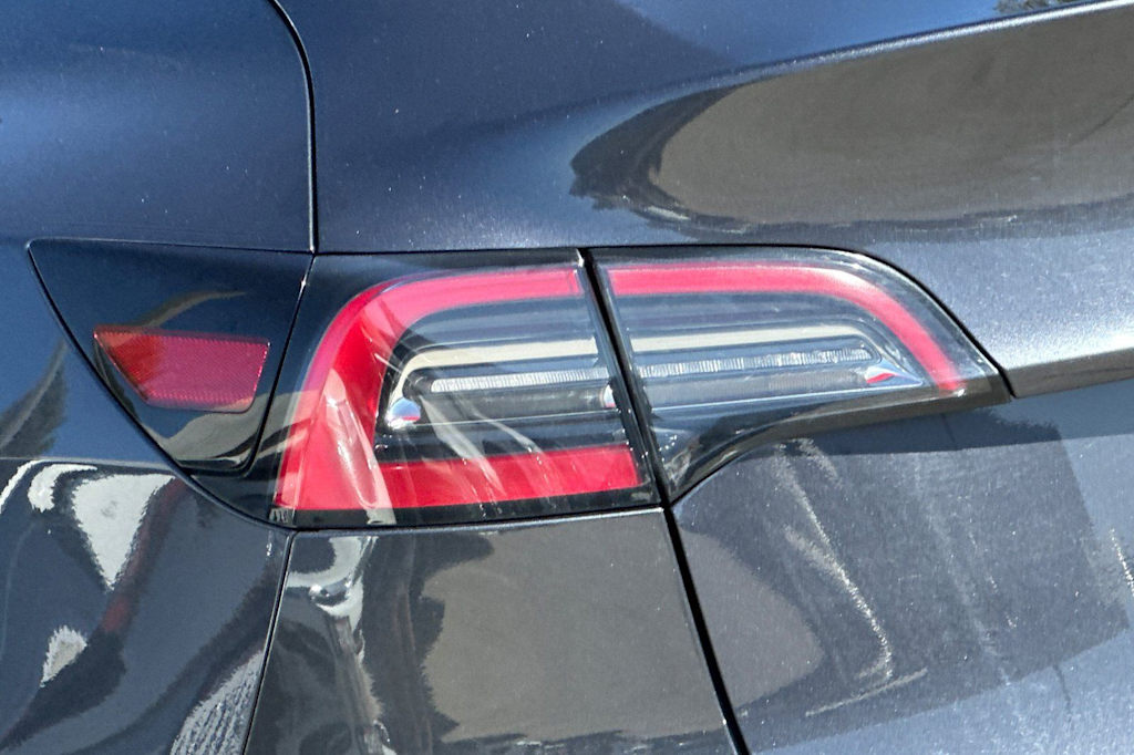 Thumbnail: 2024 Tesla Model Y - 35
