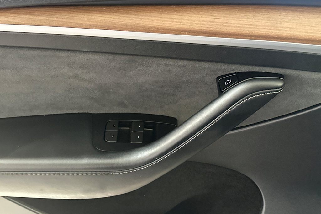 Thumbnail: 2024 Tesla Model Y - 22