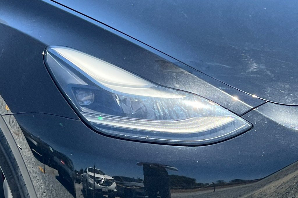 Thumbnail: 2023 Tesla Model Y - 33