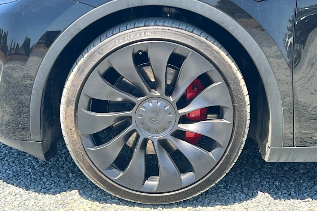 Thumbnail: 2023 Tesla Model Y - 8