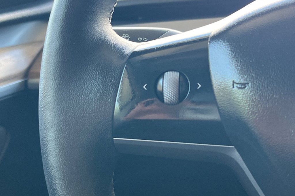 Thumbnail: 2023 Tesla Model Y - 32