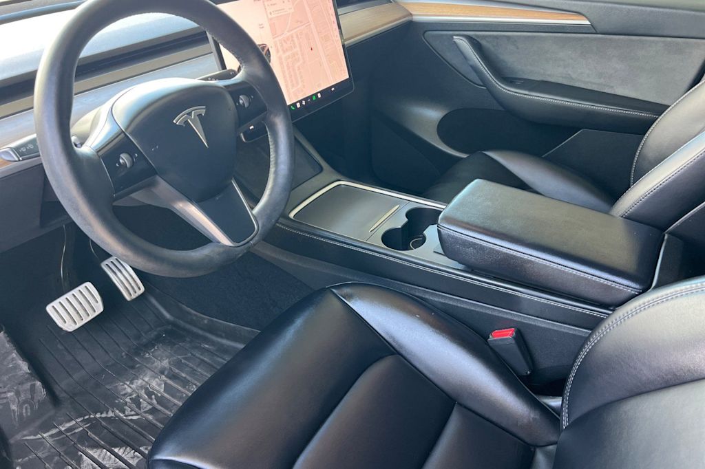 Thumbnail: 2023 Tesla Model Y - 10