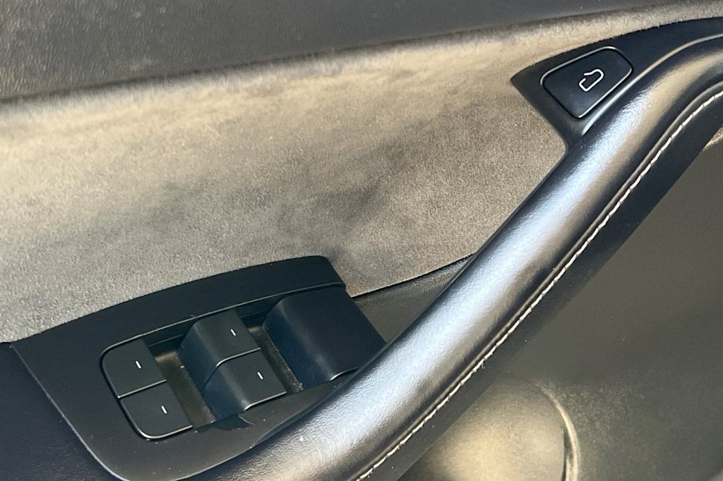 Thumbnail: 2022 Tesla Model Y - 21