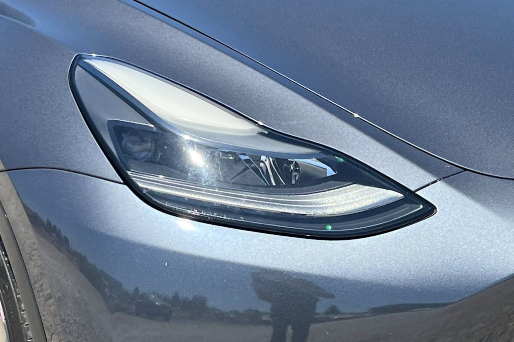 Thumbnail: 2022 Tesla Model Y - 33