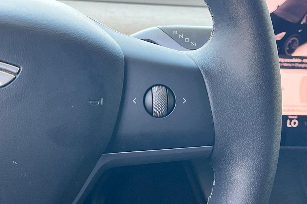 Thumbnail: 2022 Tesla Model Y - 31