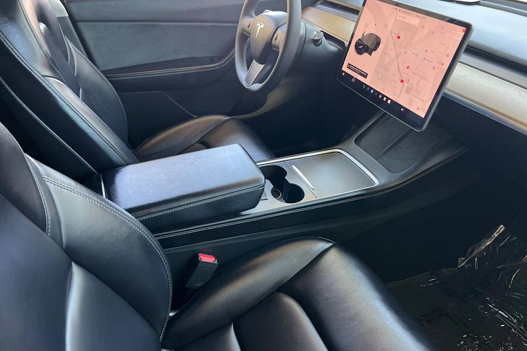 Thumbnail: 2022 Tesla Model Y - 11