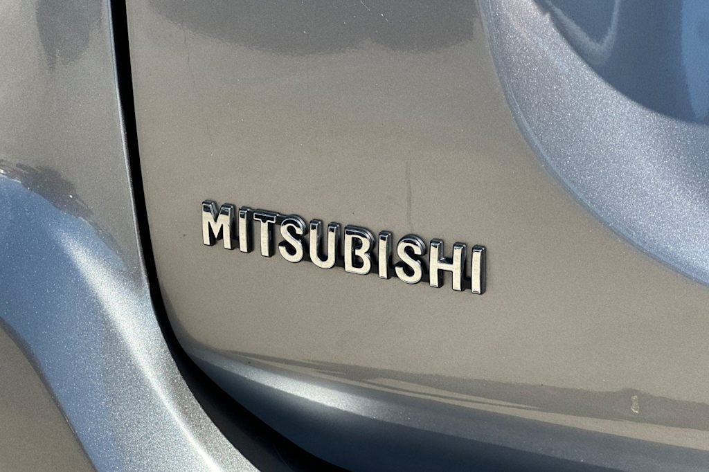 Thumbnail: 2019 Mitsubishi Outlander - 7