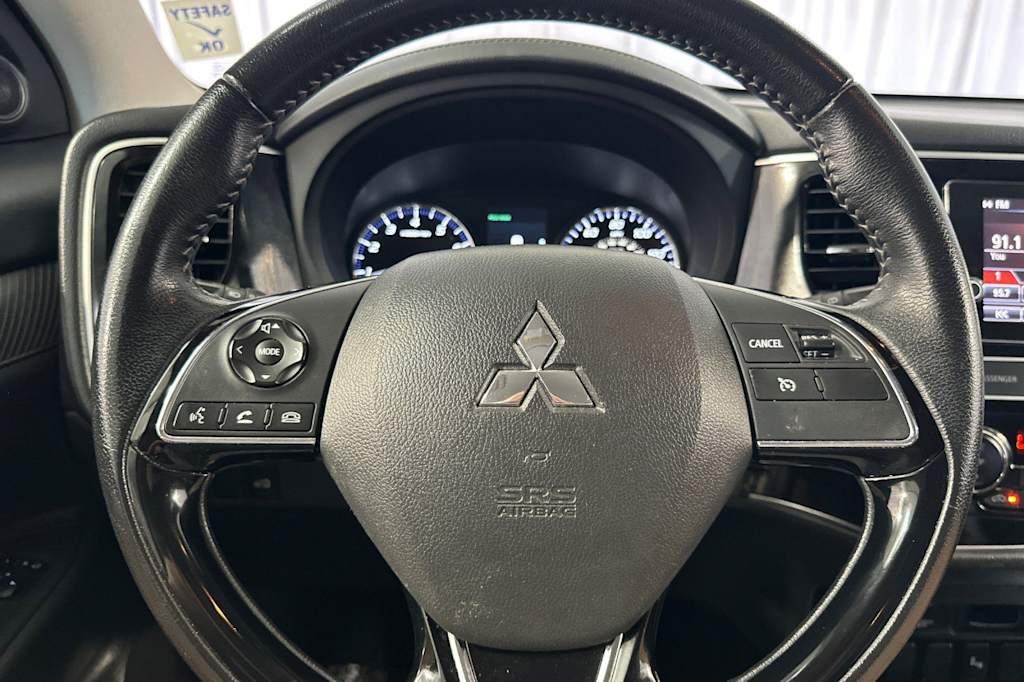 Thumbnail: 2019 Mitsubishi Outlander - 31