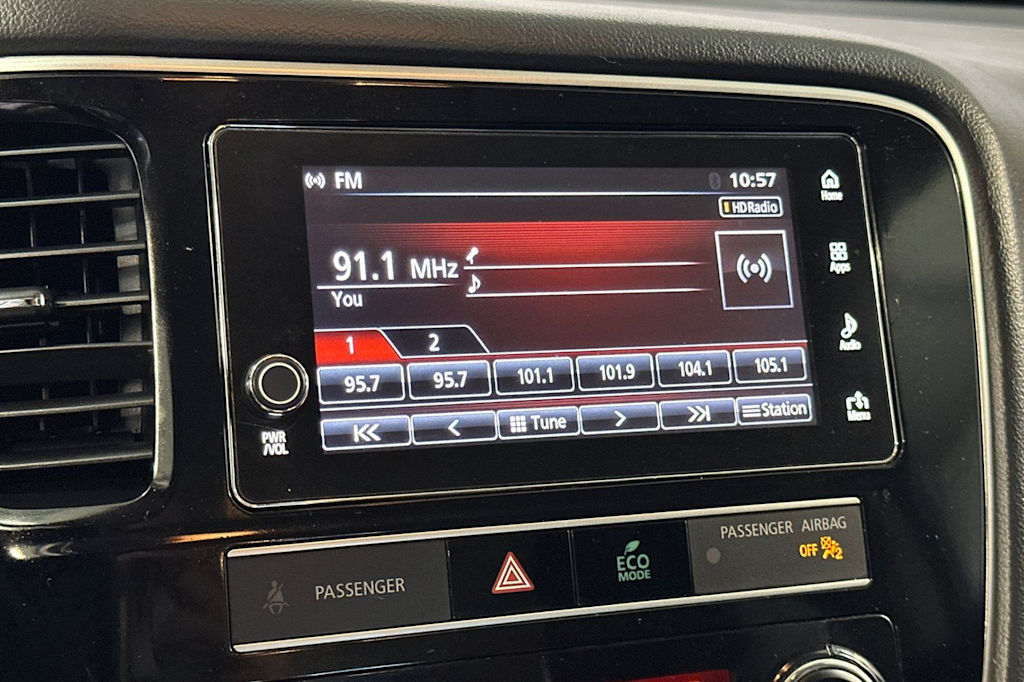 Thumbnail: 2019 Mitsubishi Outlander - 14