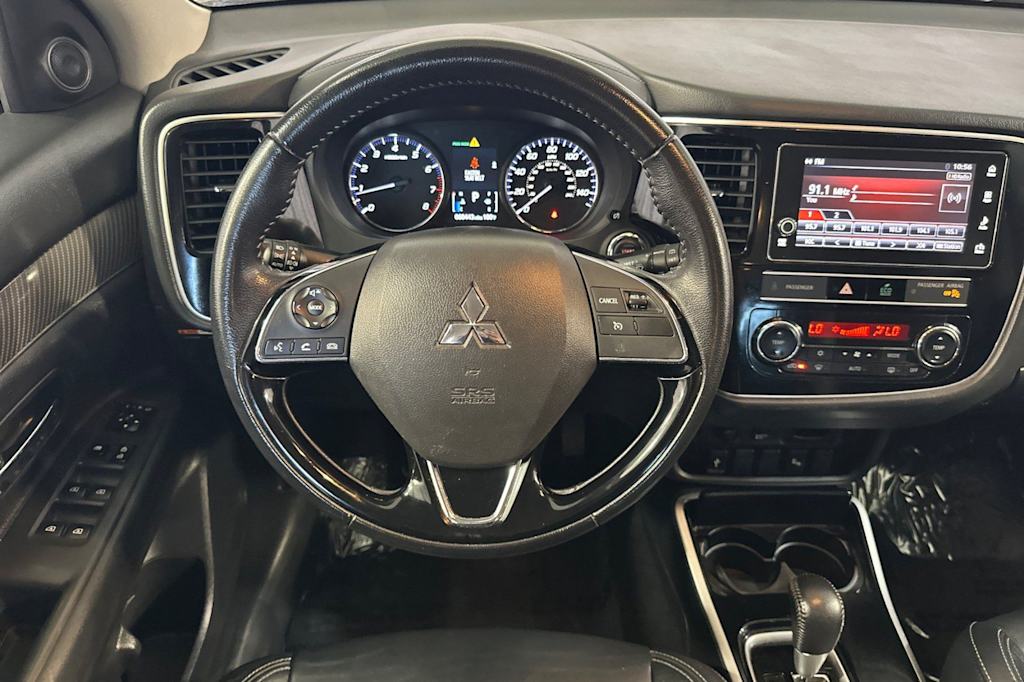 Thumbnail: 2019 Mitsubishi Outlander - 12