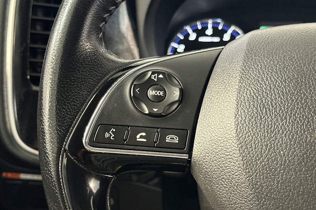 Thumbnail: 2019 Mitsubishi Outlander - 33