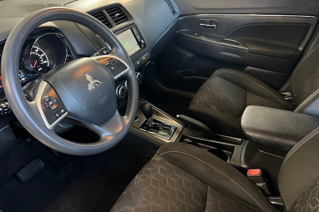 Thumbnail: 2024 Mitsubishi Outlander Sport - 9