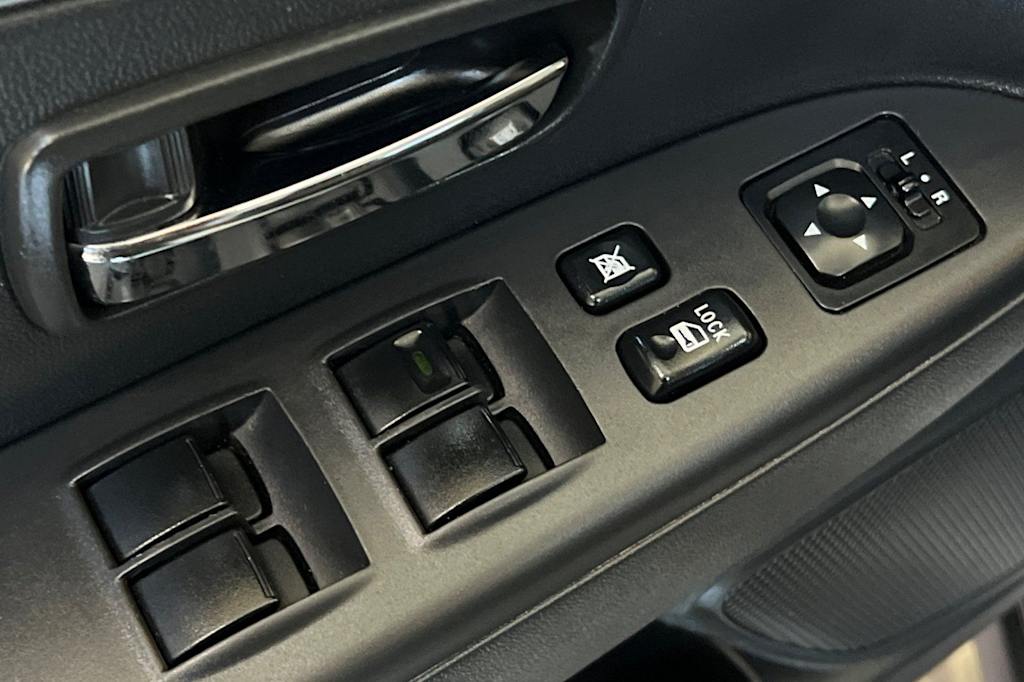 Thumbnail: 2024 Mitsubishi Outlander Sport - 24