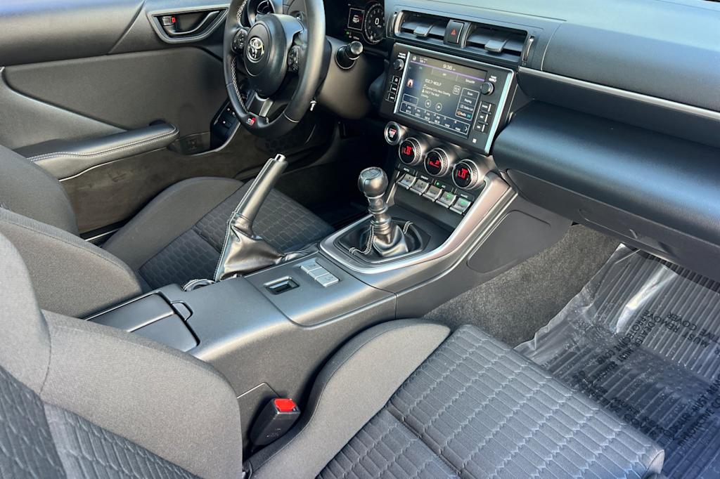 Thumbnail: 2025 Toyota GR86 - 11