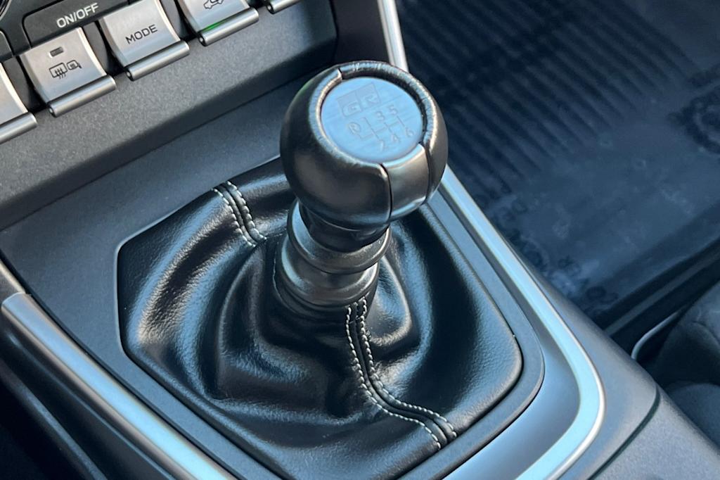 Thumbnail: 2025 Toyota GR86 - 13