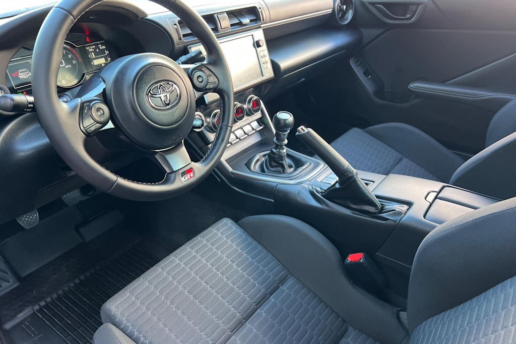 Thumbnail: 2025 Toyota GR86 - 8