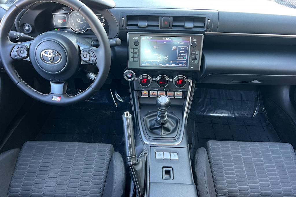 Thumbnail: 2024 Toyota GR86 - 2