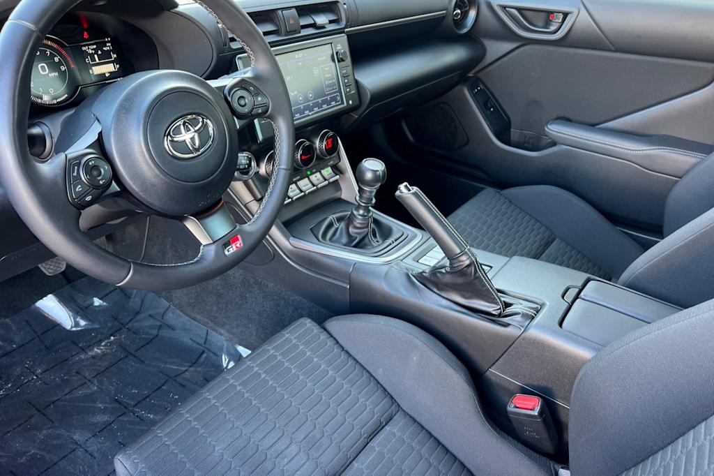 Thumbnail: 2024 Toyota GR86 - 9