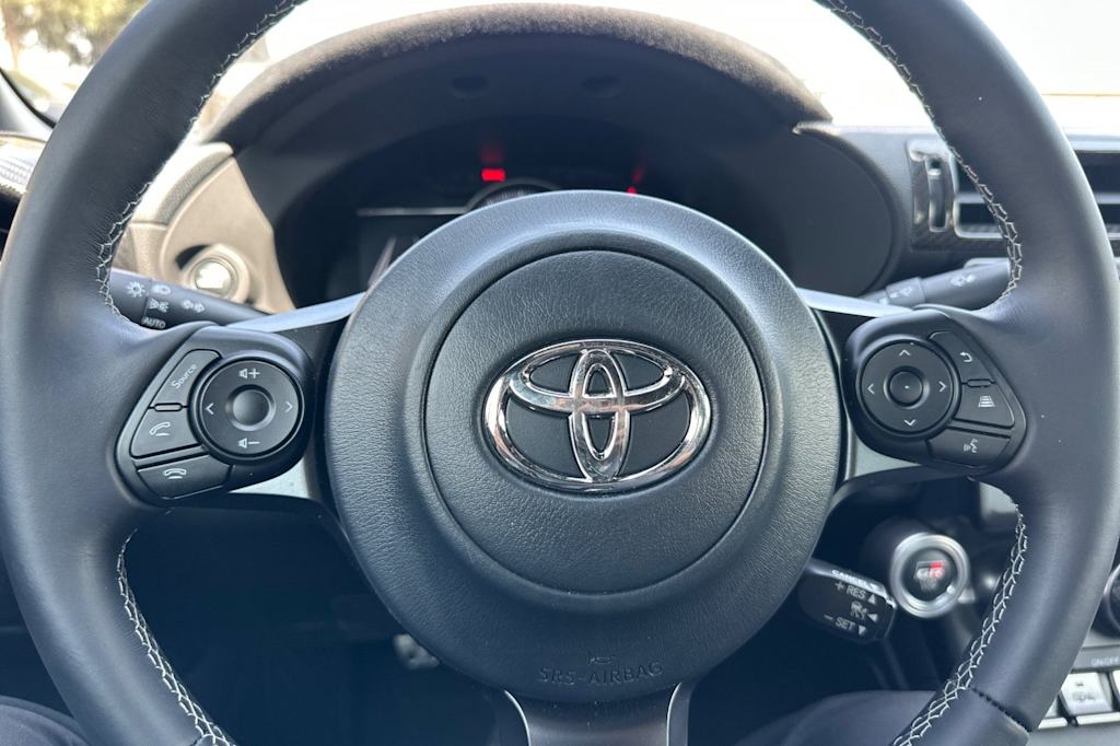 Thumbnail: 2025 Toyota GR86 - 12