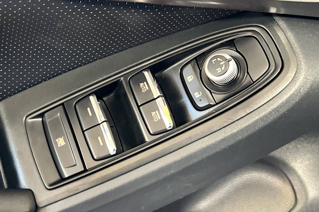 Thumbnail: 2020 Subaru Crosstrek - 18